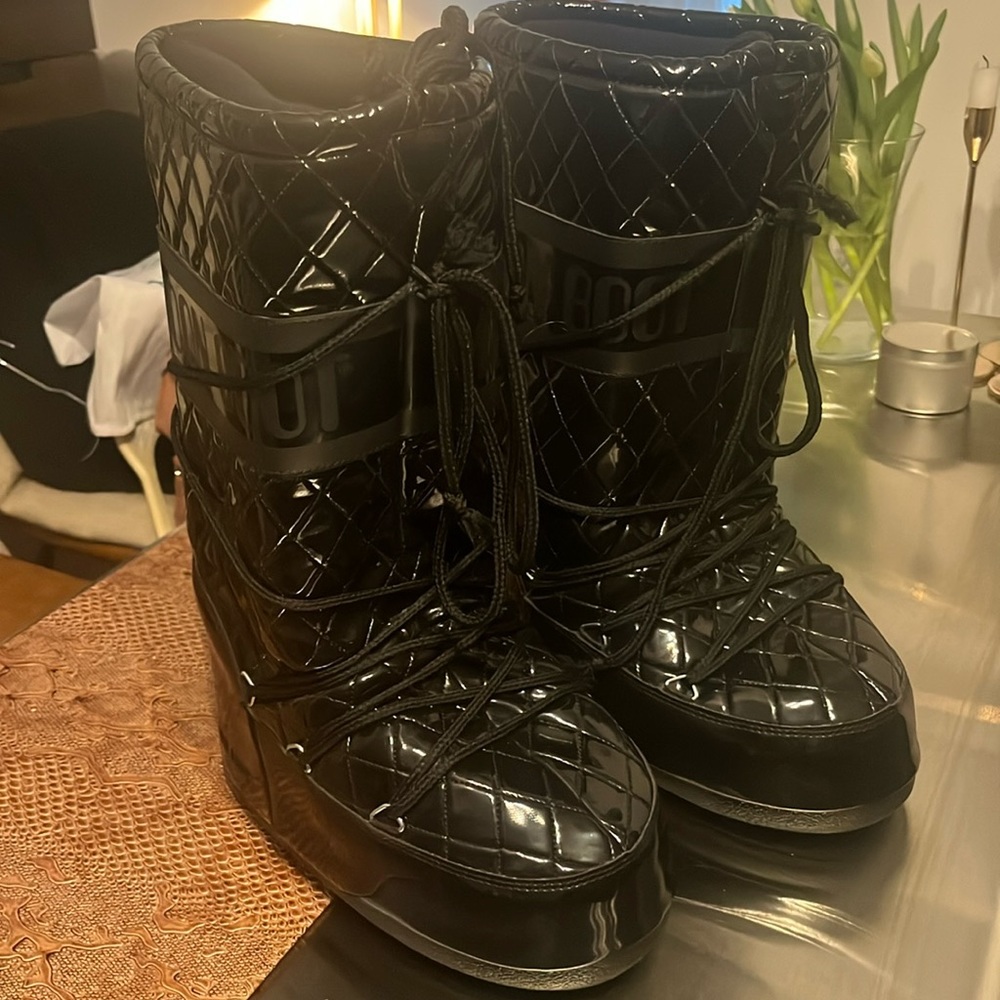 Original moon boots size 39